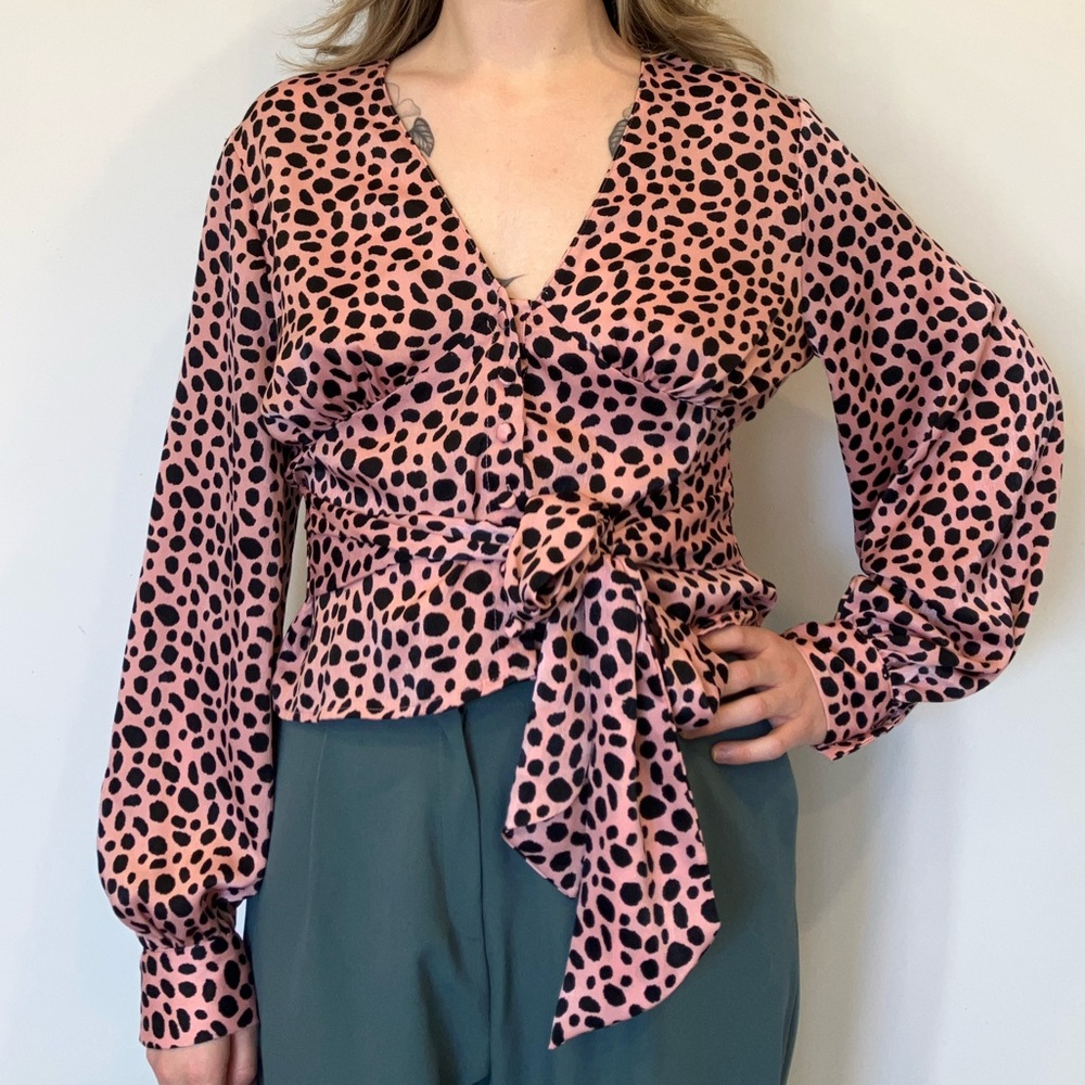 Leopard Print Blouse in Pink with tie waist in size Medium